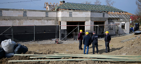 GMINA SANOK: Nowy żłobek rośnie w oczach. Postępy prac w Czerteżu [ZDJĘCIA]
