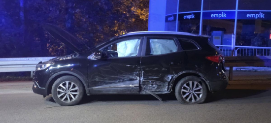 SANOK: 41-latek spowodował kolizję i uciekł z miejsca zdarzenia. Był nietrzeźwy i miał zakaz prowadzenia pojazdów [ZDJĘCIA]