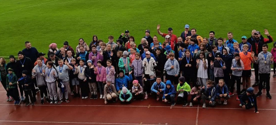 SANOK: Jubileusz 35-lecia Szkoły Podstawowej nr 1. Wspólny bieg rozpoczął świętowanie