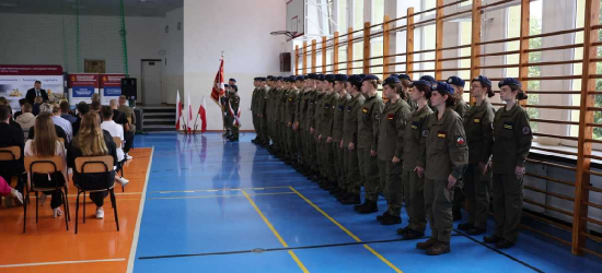 Inauguracja roku szkolnego i klasy mundurowej w Bieszczadzkim Zespole Szkół Zawodowych