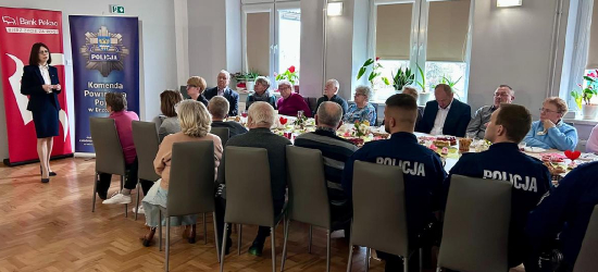 Debata „Bezpieczny Senior – Jak Nie Dać Się Oszukać” w Temeszowie (ZDJĘCIA)