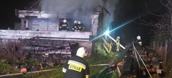 Pożar drewnianego budynku w Tarnawie Górnej (VIDEO, ZDJĘCIE)