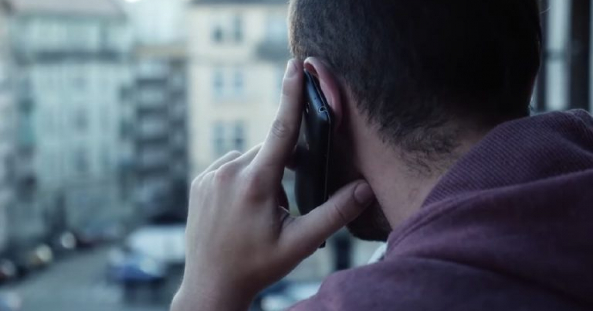 SANOK: Policjanci uratowali seniorkę przed oszustwem „na wnuczka” [VIDEO]