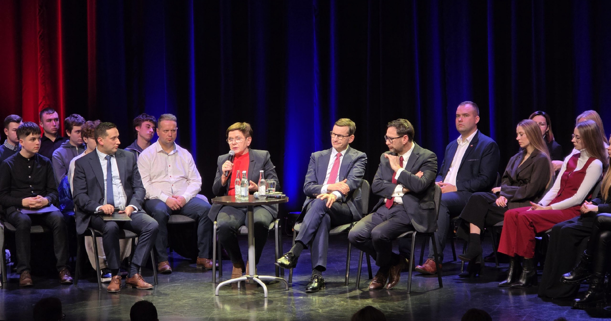 Szydło, Morawiecki i Obajtek spotkali się z mieszkańcami Brzozowa [VIDEO, ZDJĘCIA]