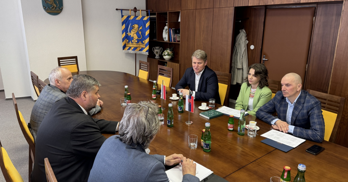 Współpraca transgraniczna nabiera tempa. Powiat Sanocki i Vranov nad Topľou stawiają na rozwój lokalnych producentów [ZDJĘCIA]