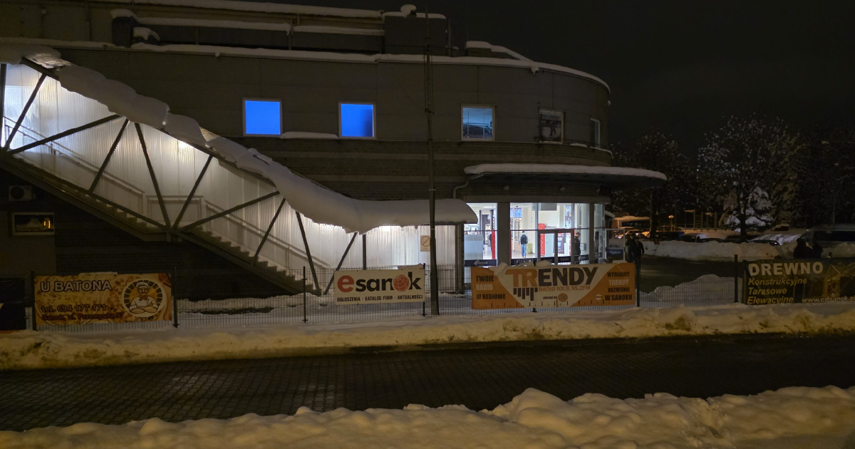 Zapalono znicz pod siedzibą STS Sanok. Interweniowała policja