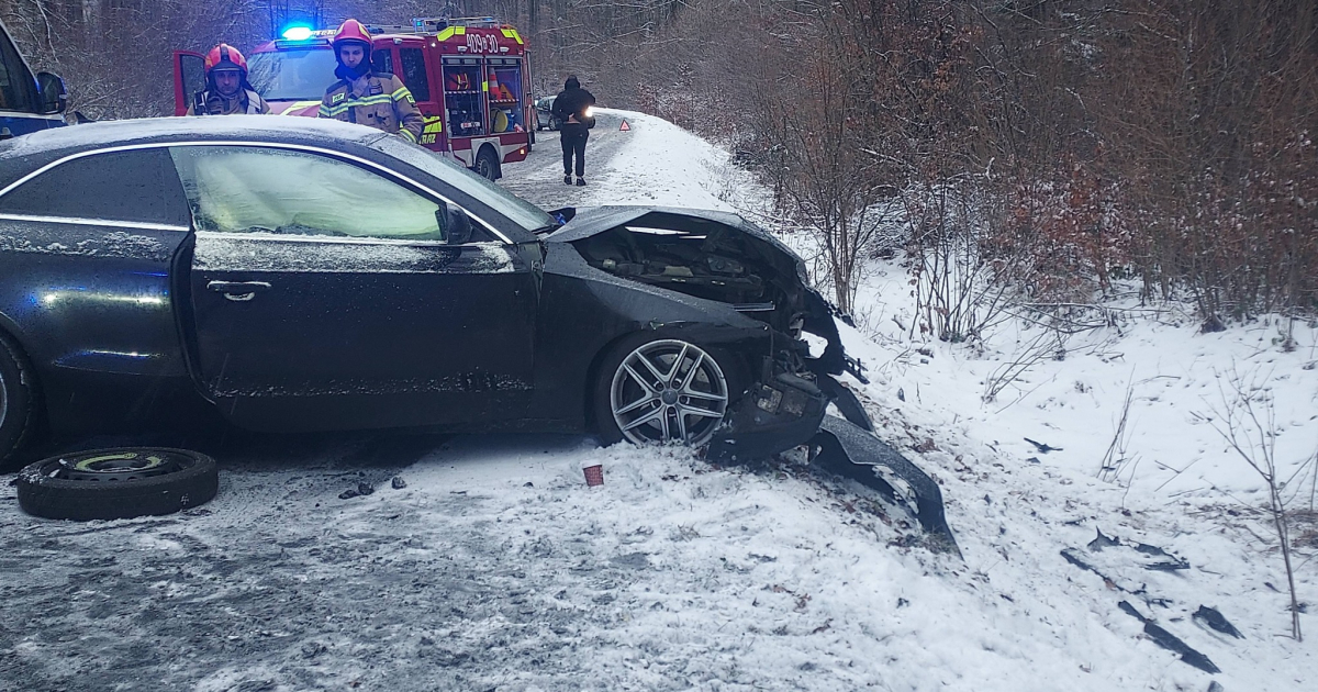 Kolizja drogowa w Bieszczadach. Jedna osoba poszkodowana