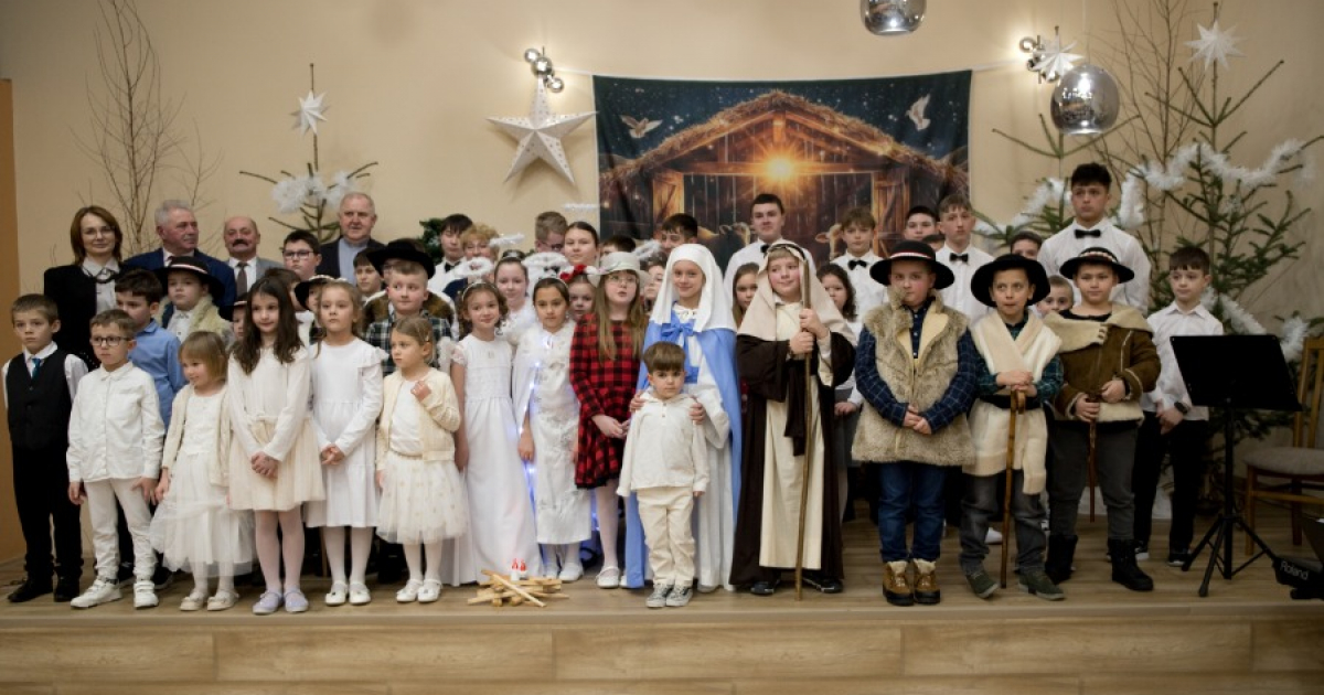 FALEJÓWKA: Wzruszające jasełka i świąteczne spotkanie seniorów [ZDJĘCIA]