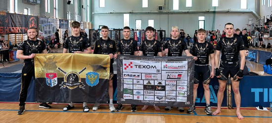 Jakub Szczurek i Łukasz Horodejczuk z Texom Samuraj Sanok z Pucharem Polski MMA