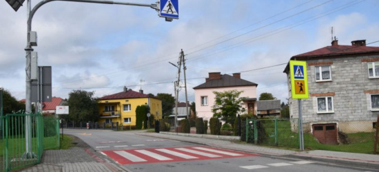 BESKO. Bezpieczniejsza droga do szkoły. Powstało nowe przejście dla pieszych (ZDJĘCIA)