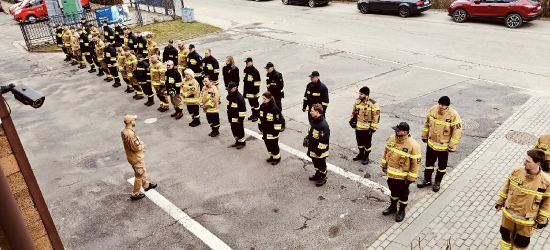 LESKO: Strażacy OSP rozpoczęli szkolenie praktyczne. Przed nimi intensywne zajęcia [ZDJĘCIA]