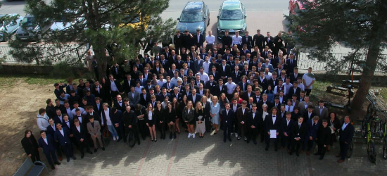 Maturzyści ZS nr 3 w Sanoku zakończyli rok szkolny. Czas pożegnań i nowych wyzwań [ZDJĘCIA]