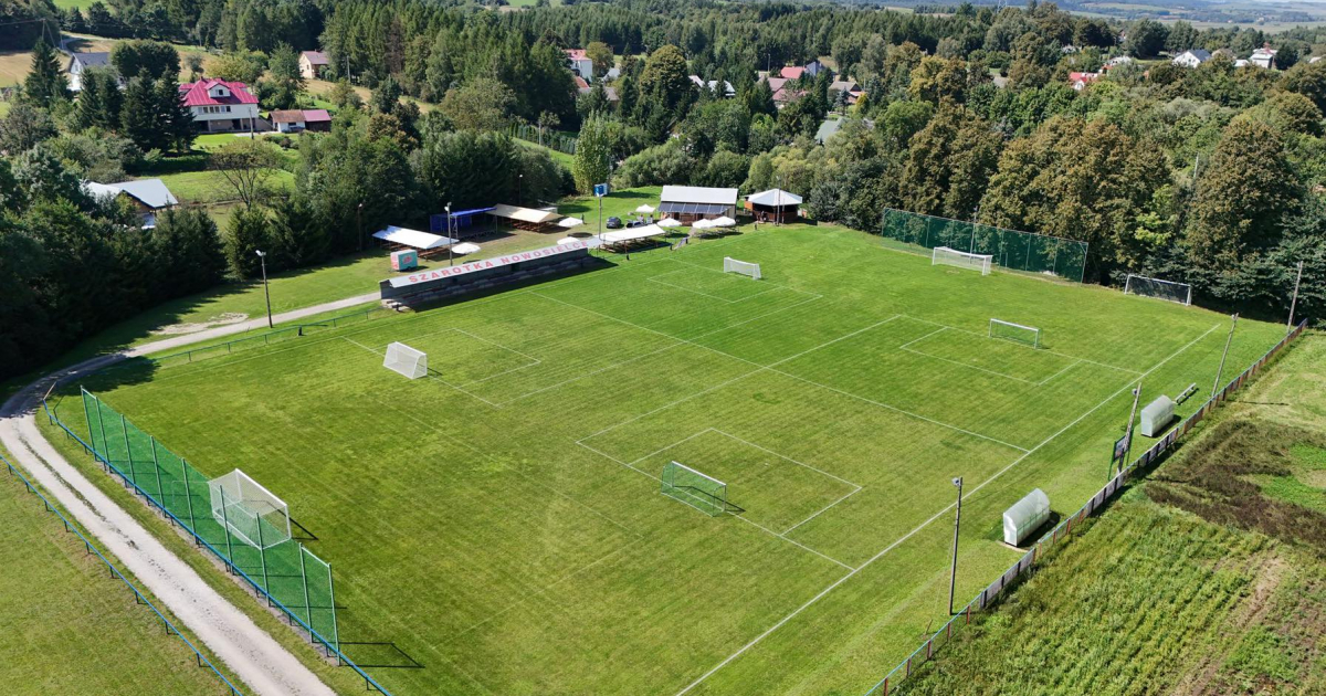 Szarotka Nowosielce zbiera środki na traktorek. Chcą zadbać o murawę i młodych piłkarzy