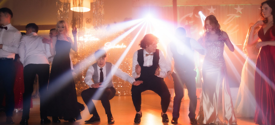 Wyjątkowa noc maturzystów „Ekonomika”. Studniówka 2026 Zespołu Szkół nr 1 w Sanoku [ZDJĘCIA]