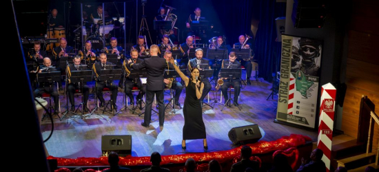 Morze i góry spotkały się w Przemyślu. Morskie dźwięki na Zamku Kazimierzowskim [ZDJĘCIA]