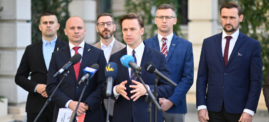 ALERTY RCB MASOWO WYCISZANE? Konfederacja krytykuje system ostrzegania. „To jest kabaret” [VIDEO]
