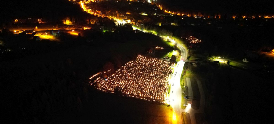 ZAGÓRZ: Cmentarz w blasku świateł [VIDEO, ZDJĘCIA]