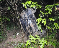 Młody kierowca uciekł z miejsca wypadku, pozostawiając rannego pasażera (ZDJĘCIA)