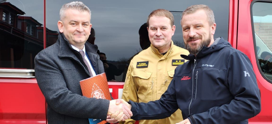 Przekazanie samochodu Peugeot Boxer dla OSP w Niebieszczanach (ZDJĘCIA)