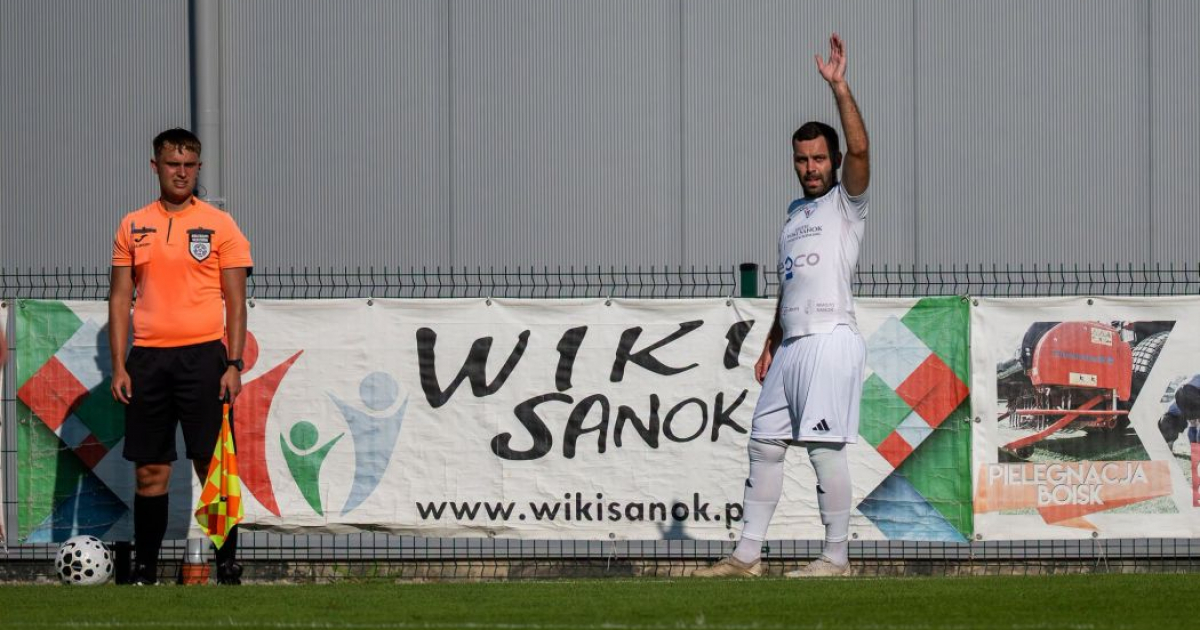 Cenne trzy punkty Wiki Sanok. Efektowna przewrotka i debiut 15-latka! [VIDEO]