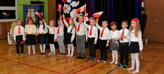 ZAHUTYŃ: Wieczornica Patriotyczna pełna serc i wsparcia [ZDJĘCIA]