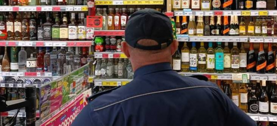 Policja kontroluje sklepy i lokale. Akcja „Alkohol – ograniczona dostępność”