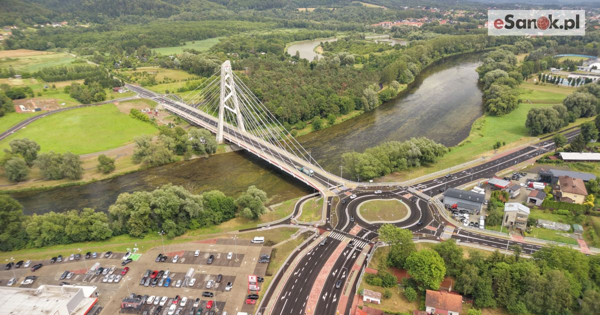 SANOK. Jutro oficjalne otwarcie Mostu im. Królowej Zofii. VIDEO, ZDJĘCIA Z LOTU PTAKA