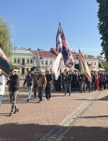 Męski Różaniec w Sanoku. Uczestnicy spotkali się na nabożeństwie [VIDEO, ZDJĘCIA]