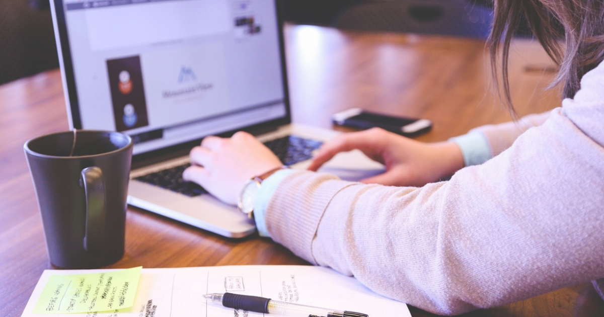 Uwaga na fałszywe wiadomości, oszuści próbują wyłudzić dane