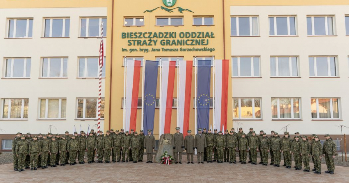 „Dumnie patrzymy w przyszłość, pamiętamy o przeszłości”. Ślubowanie nowych funkcjonariuszy BiOSG [VIDEO]