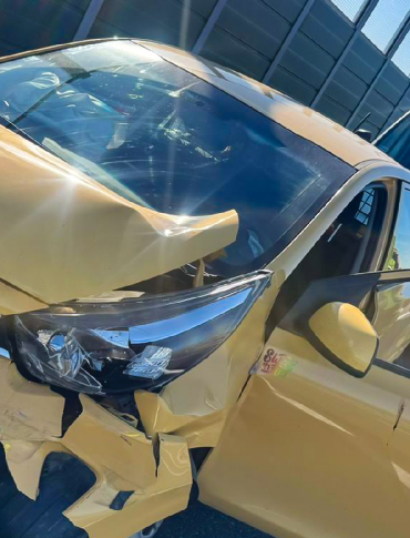 Zderzenie trzech pojazdów na A4. Pomogli strażnicy graniczni (ZDJĘCIA)