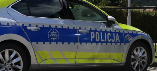 Policjanci z Ustrzyk Dolnych eskortowali rannego harcerza do szpitala