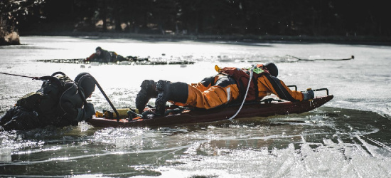 Żołnierze WOT ćwiczyli akcje ratunkowe na lodzie (ZDJĘCIA)