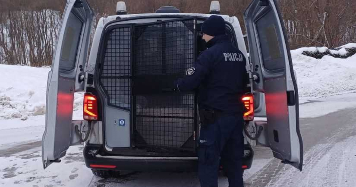 Ustrzyccy policjanci zatrzymali trzech poszukiwanych mieszkańców powiatu bieszczadzkiego