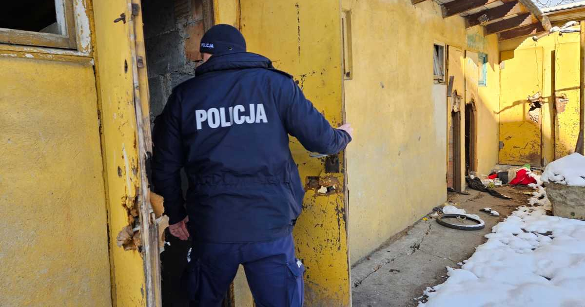 Uwaga na niskie temperatury! Nie bądź obojętny – jeden telefon może uratować życie