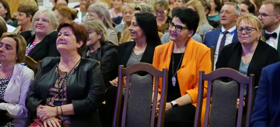 Gminny Dzień Kobiet w Prusieku. Kabaret Czesuaf rozbawi publiczność do łez!