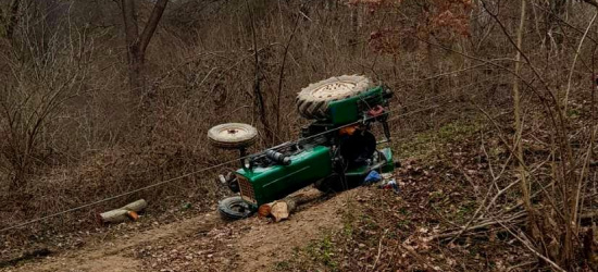 SIEDLISKA: Tragedia w lesie. Nie żyje 75-letni traktorzysta (FOTO)