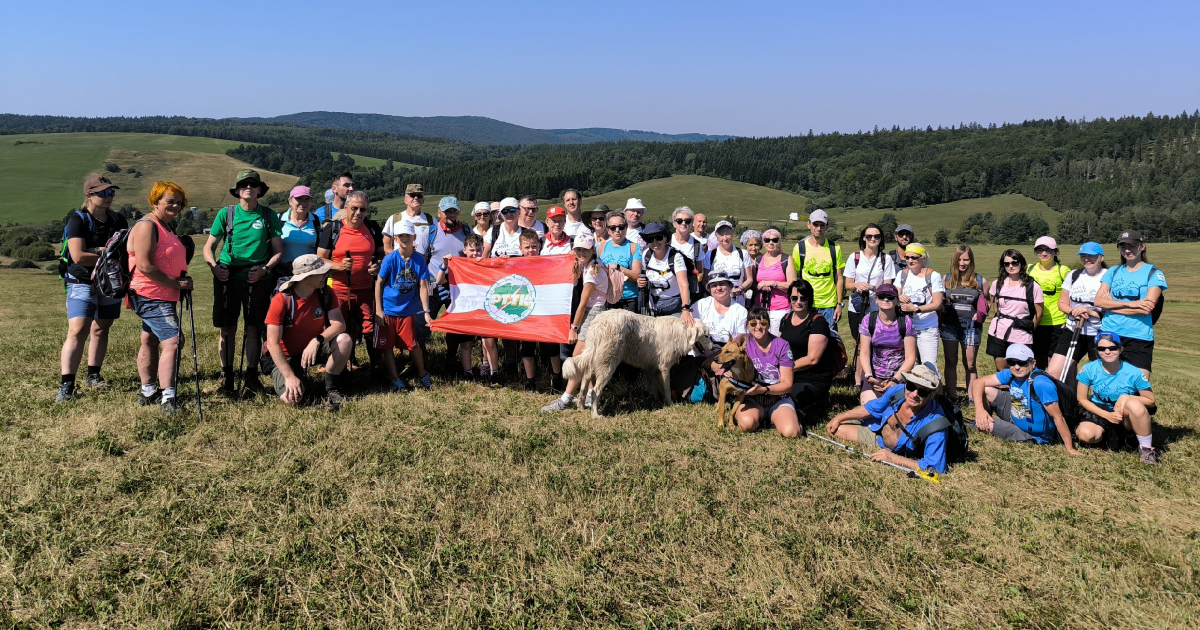 Jubileuszowy Łupków zdobyty! 50 turystów z PTTK Sanok na szlaku [ZDJĘCIA]