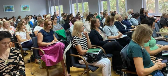 Nauczyciele i policjanci na szkoleniu o energetykach (ZDJĘCIA)