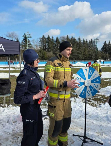 SANOK: Bezpieczne ferie na torze lodowym [ZDJĘCIA]
