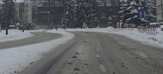 SANOK: Zimowa aura pogarsza warunki na drogach. IMGW ostrzega [VIDEO, ZDJĘCIA]