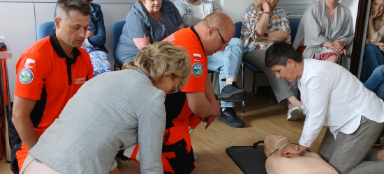 Szkolenie z pierwszej pomocy w sanockim sanepidzie. AED i manewr Heimlicha w praktyce (ZDJĘCIA)