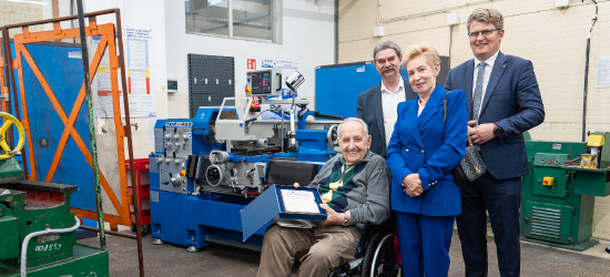 Absolwent „Mechanika” podarował sprzęt wart 416 tys. zł [ZDJĘCIA]