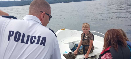 POLAŃCZYK. Policjanci przypominali o zasadach bezpieczeństwa nad wodą (ZDJĘCIA)