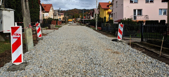 GMINA SANOK: Kolejna ulica w Bykowcach remontowana (ZDJĘCIA)